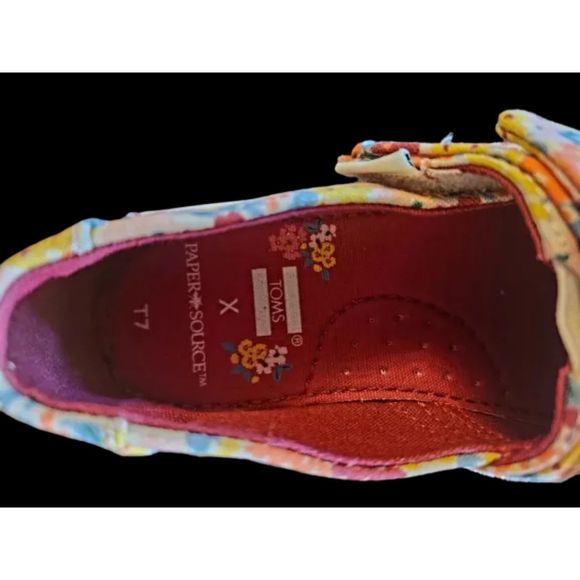 TOMS/Paper Source ~ Toddler ~ Limited Edition~ Ditsy Floral Size 7 ~ Like New - Picture 6 of 9